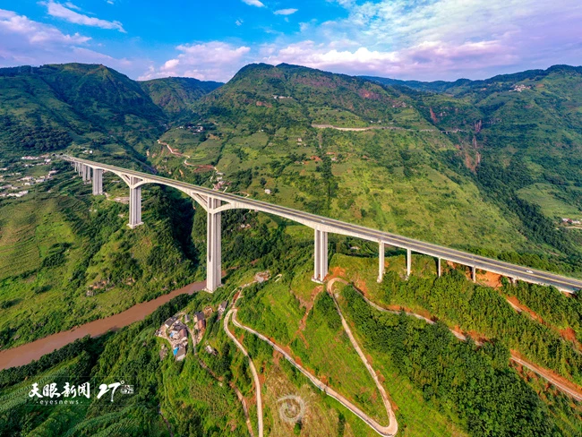 基建狂魔，世界工厂，为什么食品安全和卫生巾、日用品的质量都做不好？